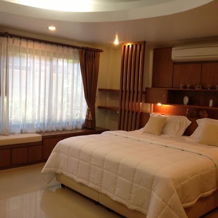 Ruankeaw Homestay Nai Harn Esterno foto