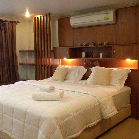 Ruankeaw Homestay Nai Harn Esterno foto