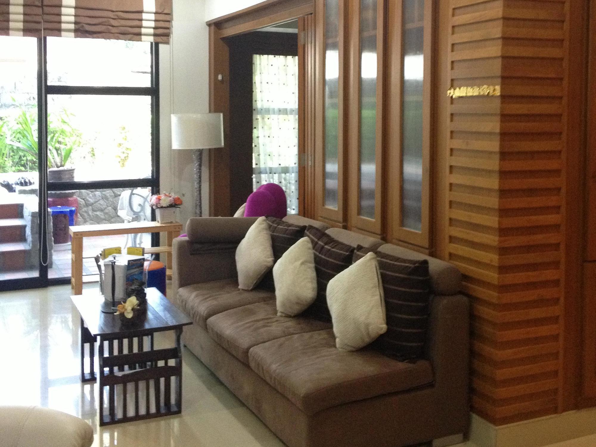 Ruankeaw Homestay Nai Harn Esterno foto