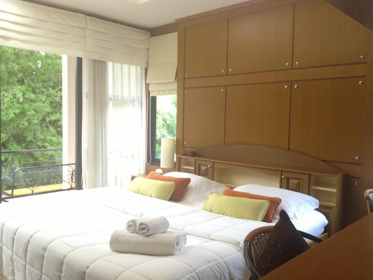 Ruankeaw Homestay Nai Harn Esterno foto