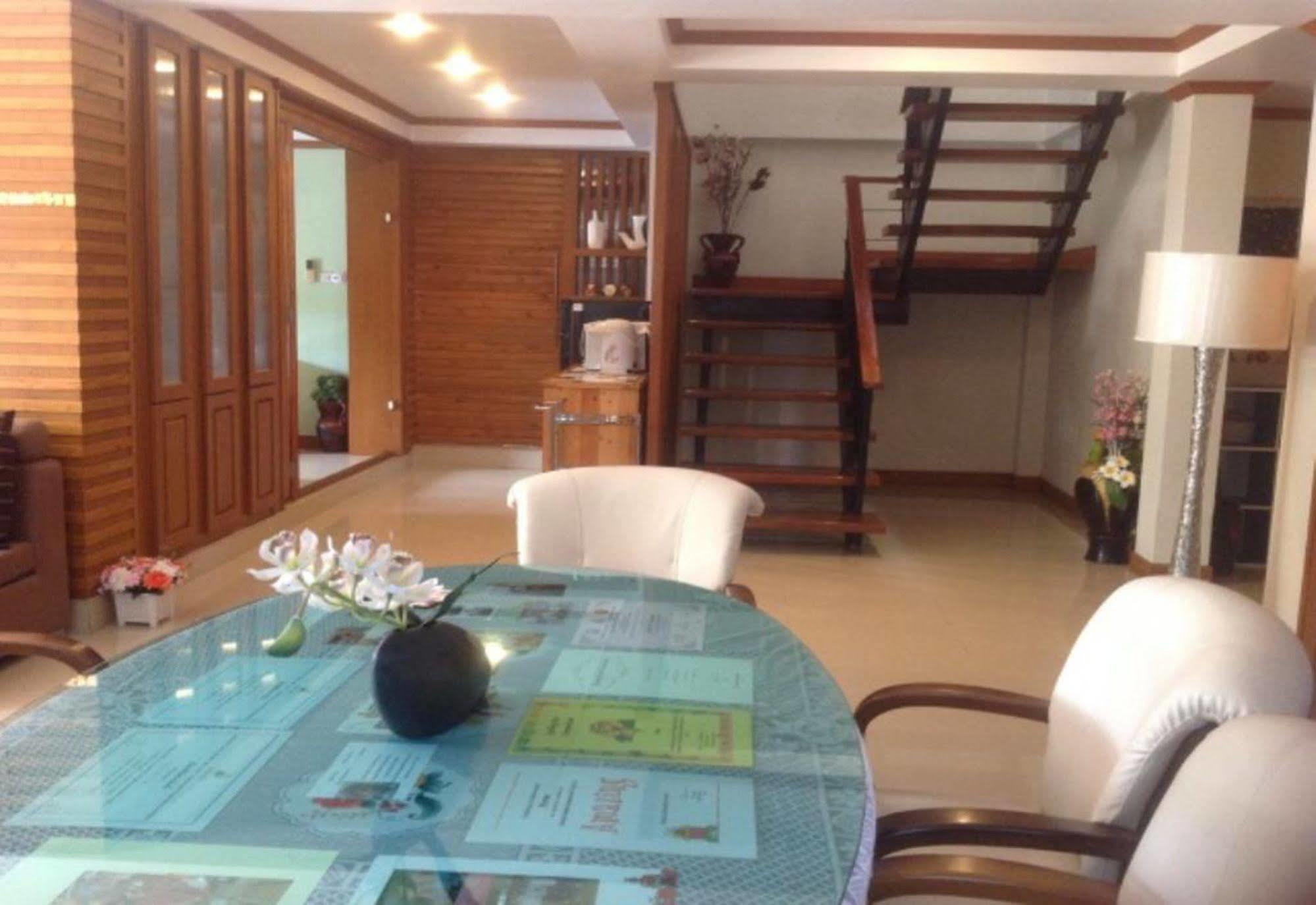 Ruankeaw Homestay Nai Harn Esterno foto